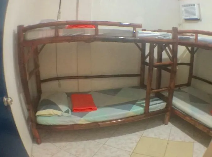 Hostel J & C Moalboal